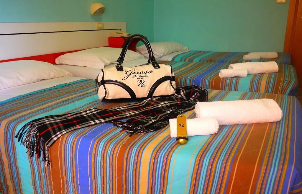 Hotel Maena Rimini 2*,  Italia