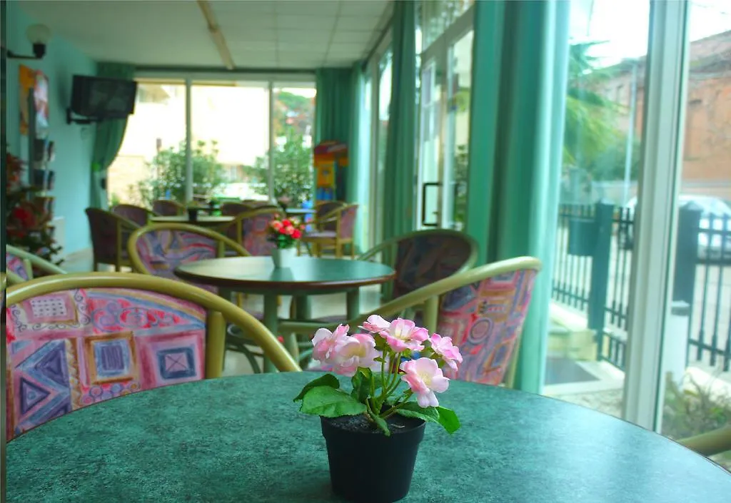 **  Hotel Maena Rimini Italia