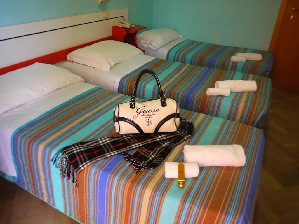 Hotel Maena Rimini 2*,  Italia